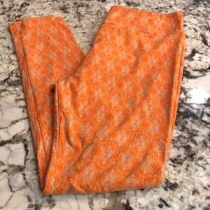 Lu La roe tall and curvy. Orange print